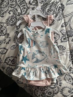 Baby girl sets 6m $7 each set 