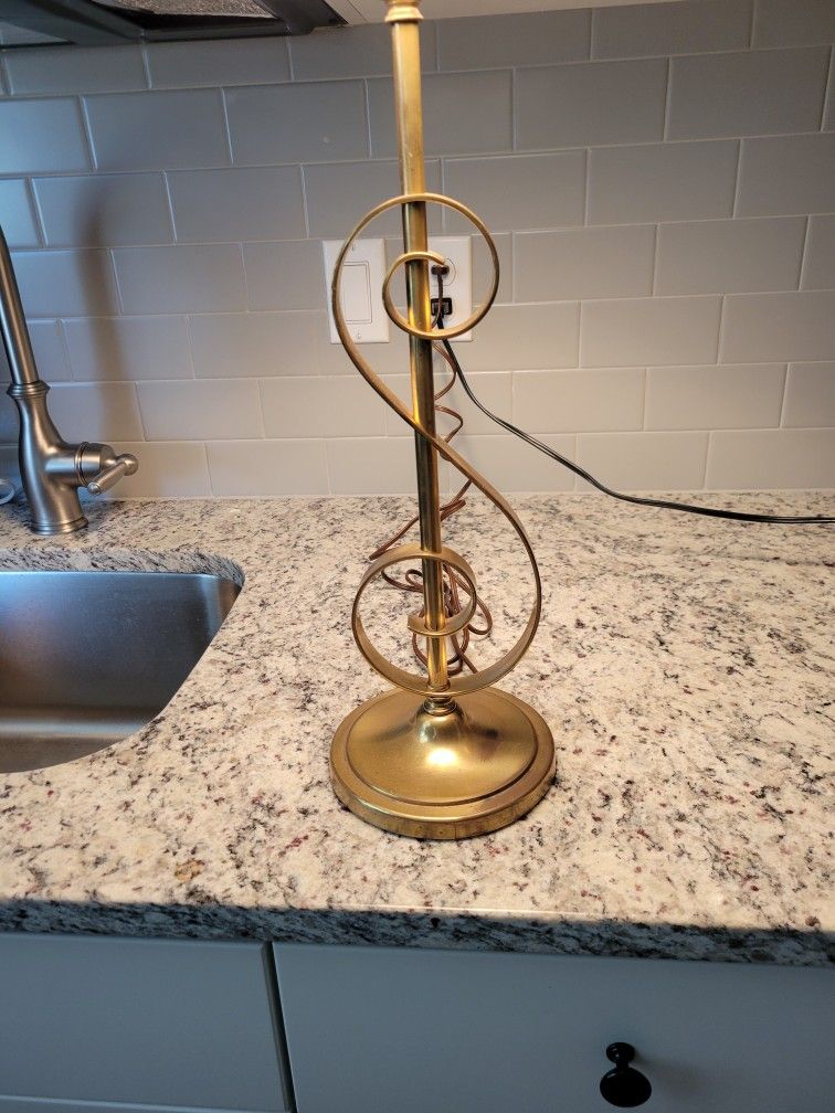 Triple Cleff Lamp