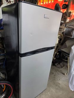 Frigidaire refrigirator