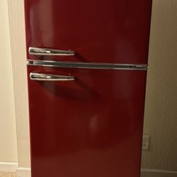 Galanz Retro Refrigerator Red $300