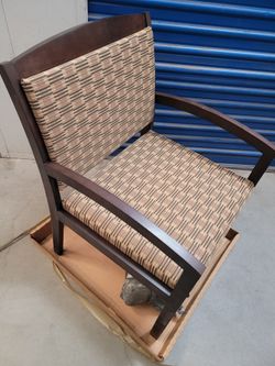 Guest Chairs Lobby Chairs $40 each 3 available