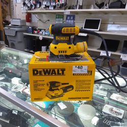 Dewalt Palm Sander