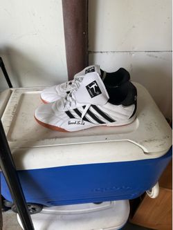 Indoor soccer shoes size 9