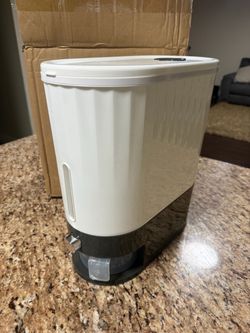 NEW 10KG Rice Dispenser with Measuring Cup – Large Grain Storage Container
