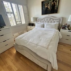 Elegant Bed Frame- Queen Size