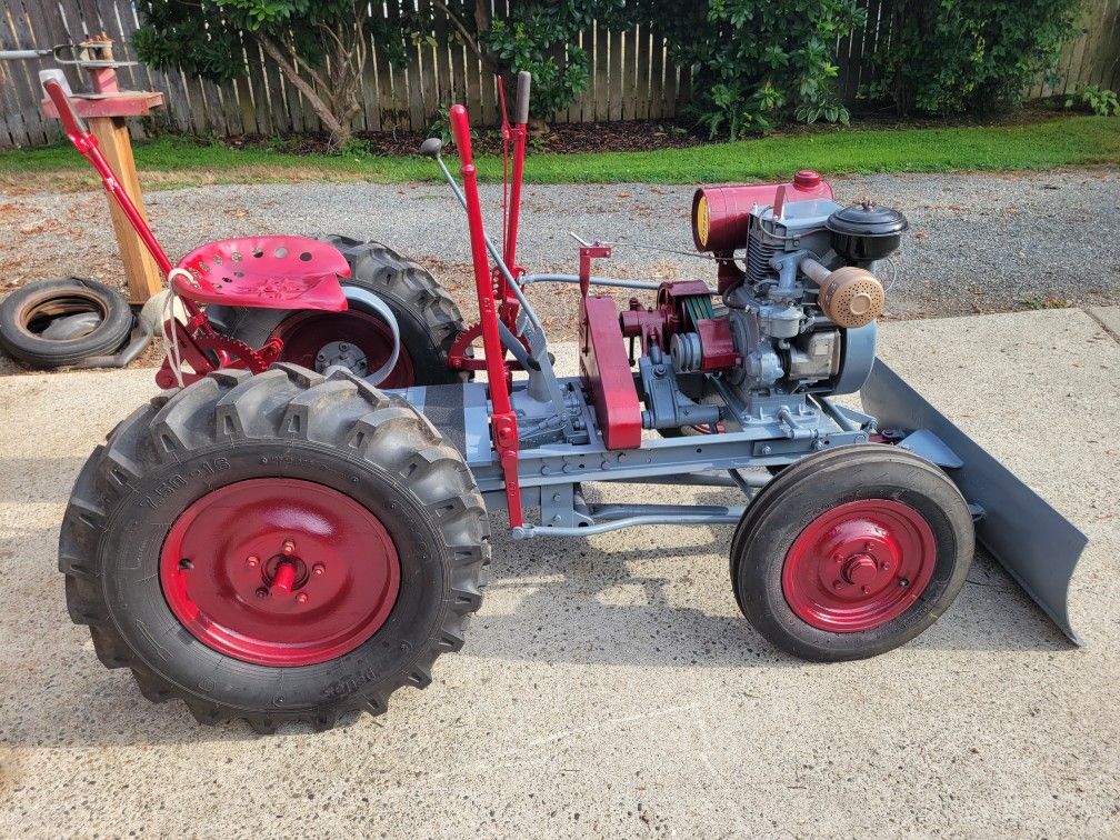 Gibson Garden Tractor Late Model A