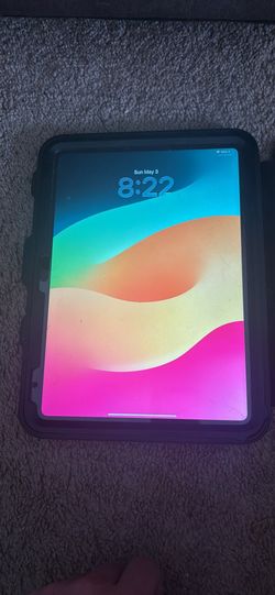 Apple IPad 64gb with box 10th gen