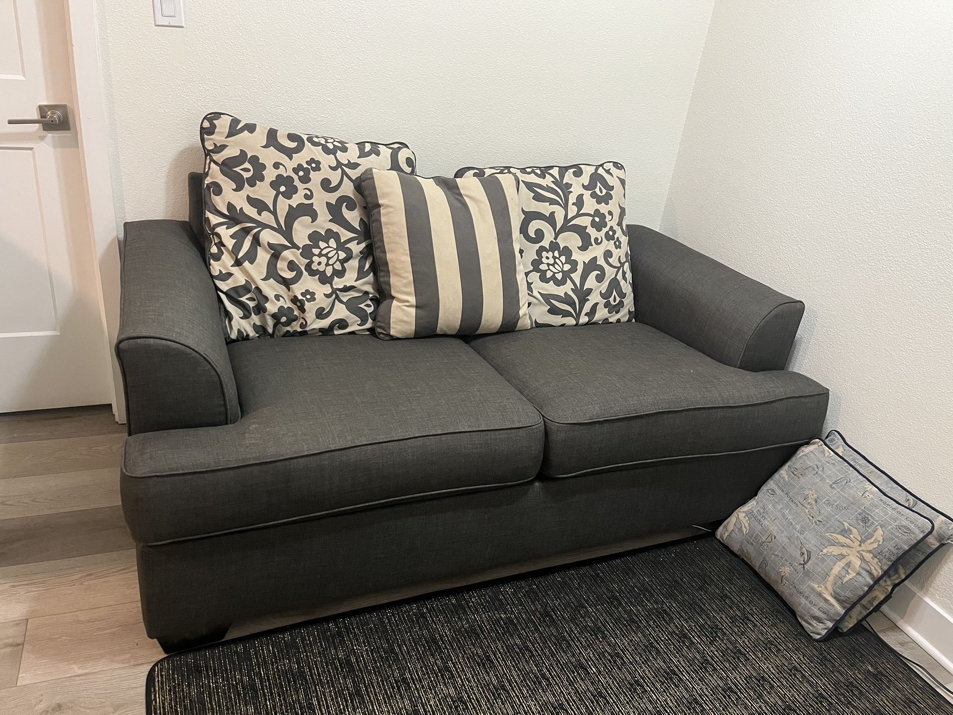 Small Super Clean Comfy Couch $200