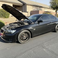 2009  BMW 328xi 6 Speed Manual Coupe 