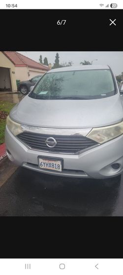 Nissan Quest Minivan Silver