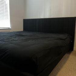 BLACK KING SIZE BED 