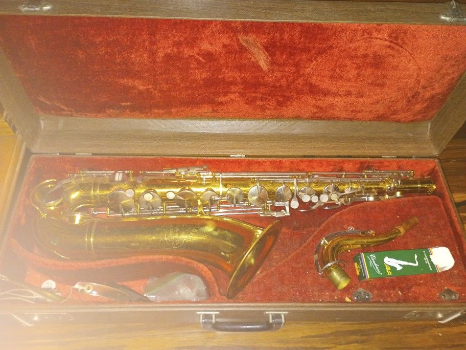 King Zephyr ClevelandTenor Saxophone 1925