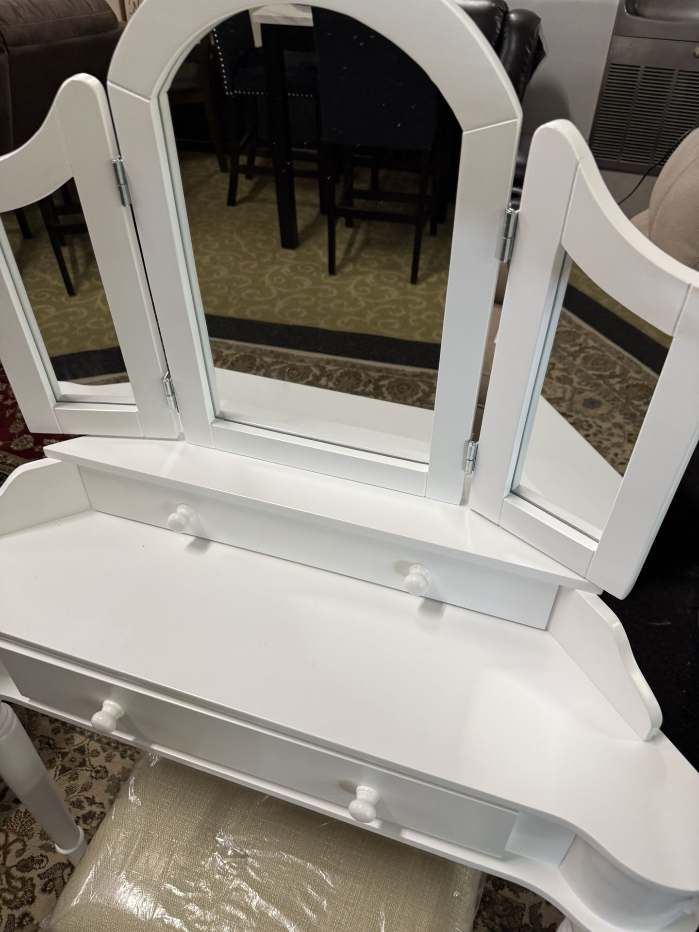 Vanity With Stool On Clearance
