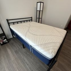 Full Sized Novaform 14” ComfortGrande Advanced Gel Memory Foam Mattress