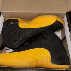 Jordan 12s Retro Black university Gold