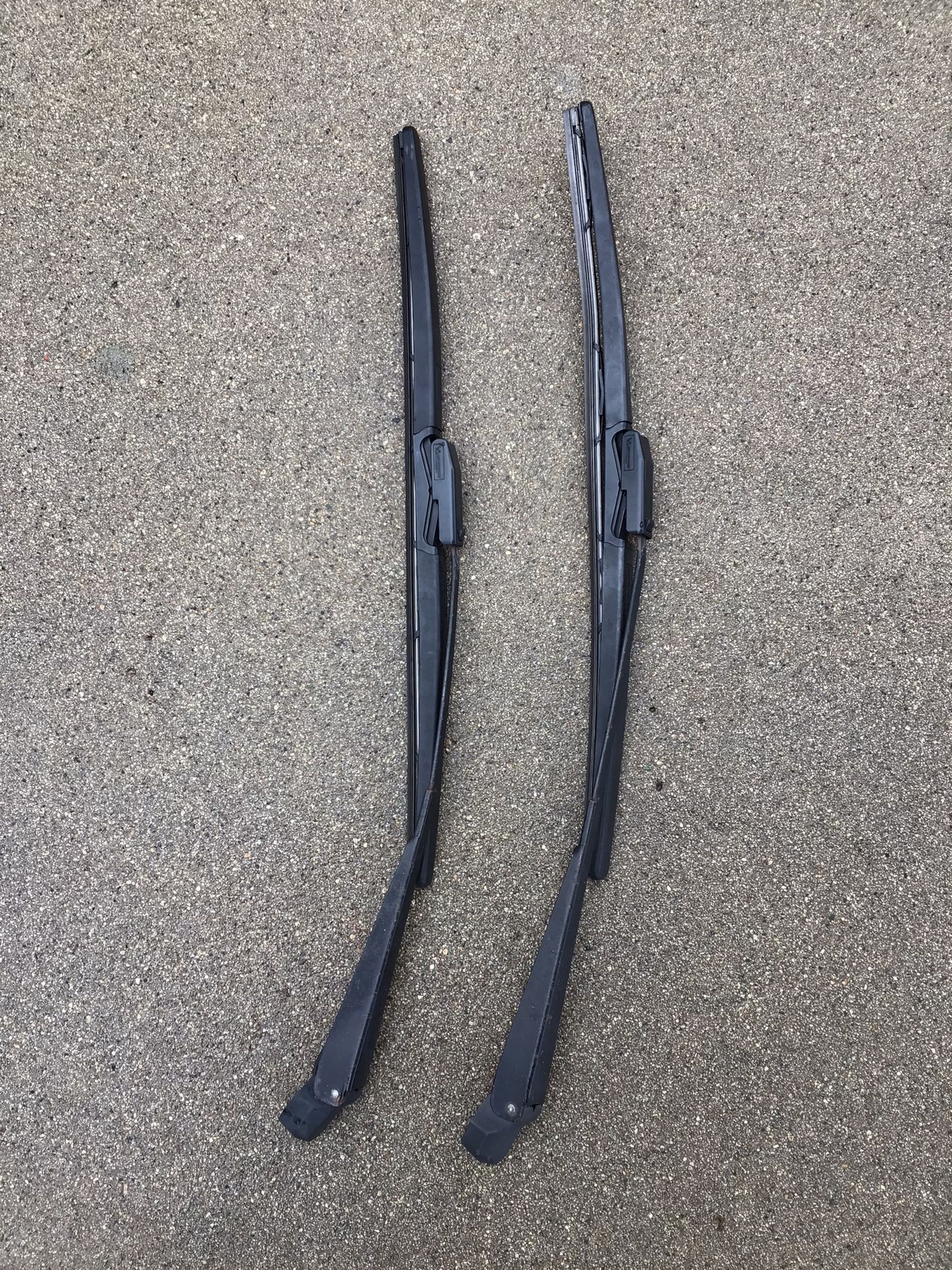 Genuine BOSCH Germany BMW E30 Windshield Wipers Arms Two Michelin Wiper Blades Set Pair Left Right Coupe Convertible Sedan Wagon M3