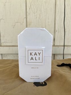 KAYALI VANILLA