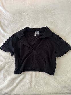 H&M Black Cropped Polo Top – Minimalist Y2K Collared Tee (Size L)