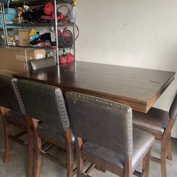 5 Chair Table