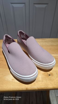 New women skechers