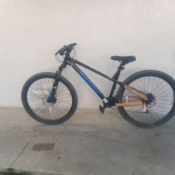 Mongoose Switchback Mountain Bike for Men and Women, 10-Speed Drivetrain with Trigger Shifter 29 Inch Wheels 