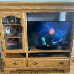 Oak TV Entertainment Center with 40” Samsung TV included