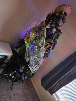 7.5ft prelit Christmas Tree