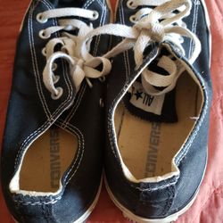 Converse Size 6 Men/8 Women