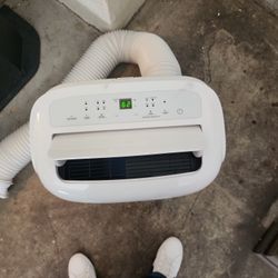 I'm Selling A Toshiba Air Conditioner It's A Really Good One Is Pretty Much Brand New