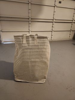 Laundary bin