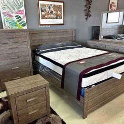 Zelen Warm Gray Queen Panel Headboard Bed With Mirrored Dresser And Nightstand
Ashley Furniture$10 Down Payment And Financing Available