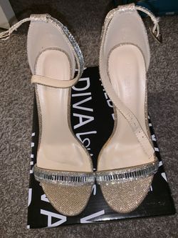 Woman’s heels size 6