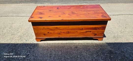 Cedar Chest - Lakeside Craft Shop