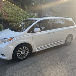 2011 Toyota Sienna