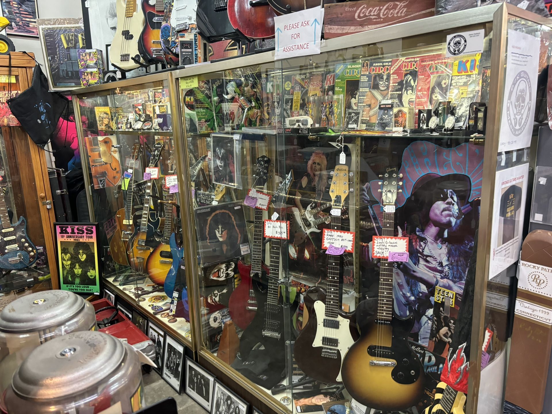 Vintage Guitars, KISS & Rock memorabilia