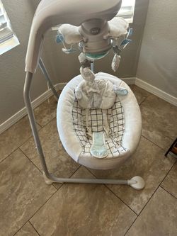 Newborn Electric Rocker