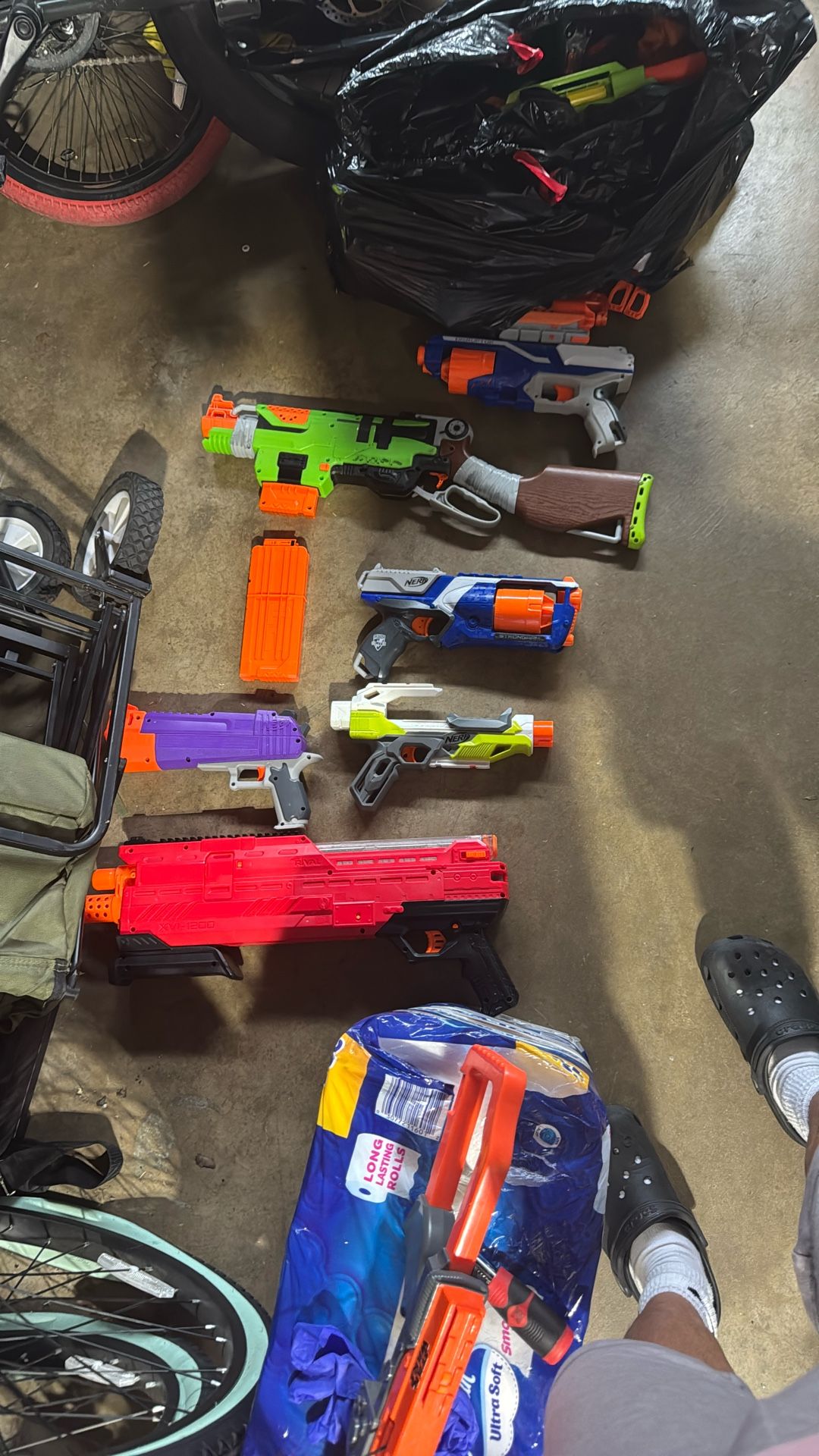 Nerf guns (SEE DESCRIPTION)