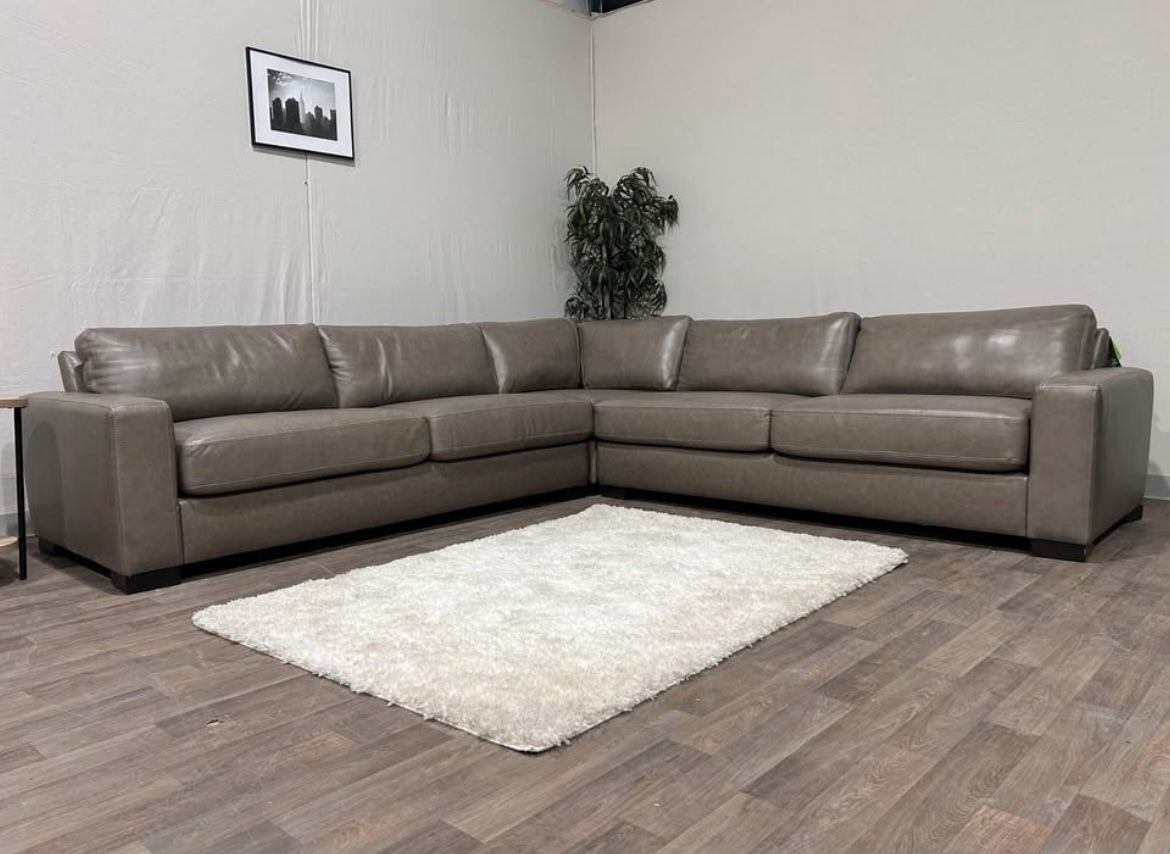 Tayler Leather 3Pc Sectional Couch Sofa *FREE DELIVERY 🚚*