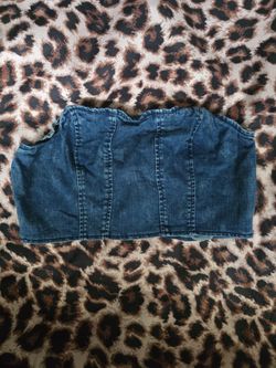Medium denim crop top