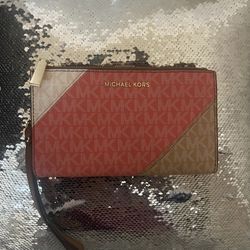 Adele Logo Smartphone Wallet