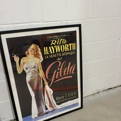 “Smoking Hott Lady”