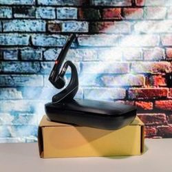 Bluetooth V5.3 Earphone, Wireless Earphone with 1000mAh Charging Case