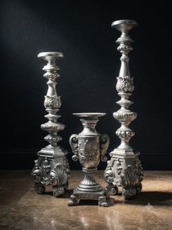 Baroque candle pillars