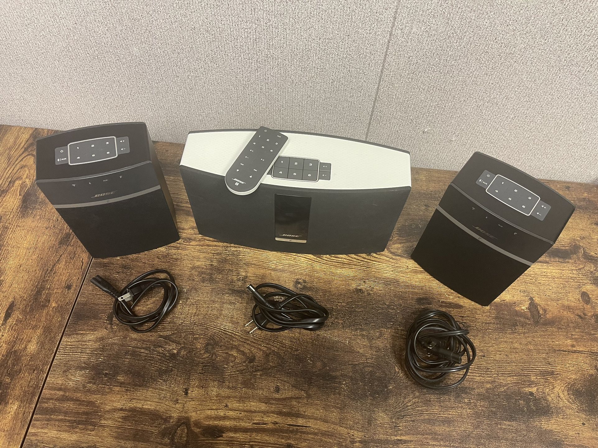 20 & Bose Soundtouch 10 (2) for in Pearland, TX - OfferUp