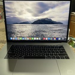 2017 MacBook Pro With Magic Mouse 