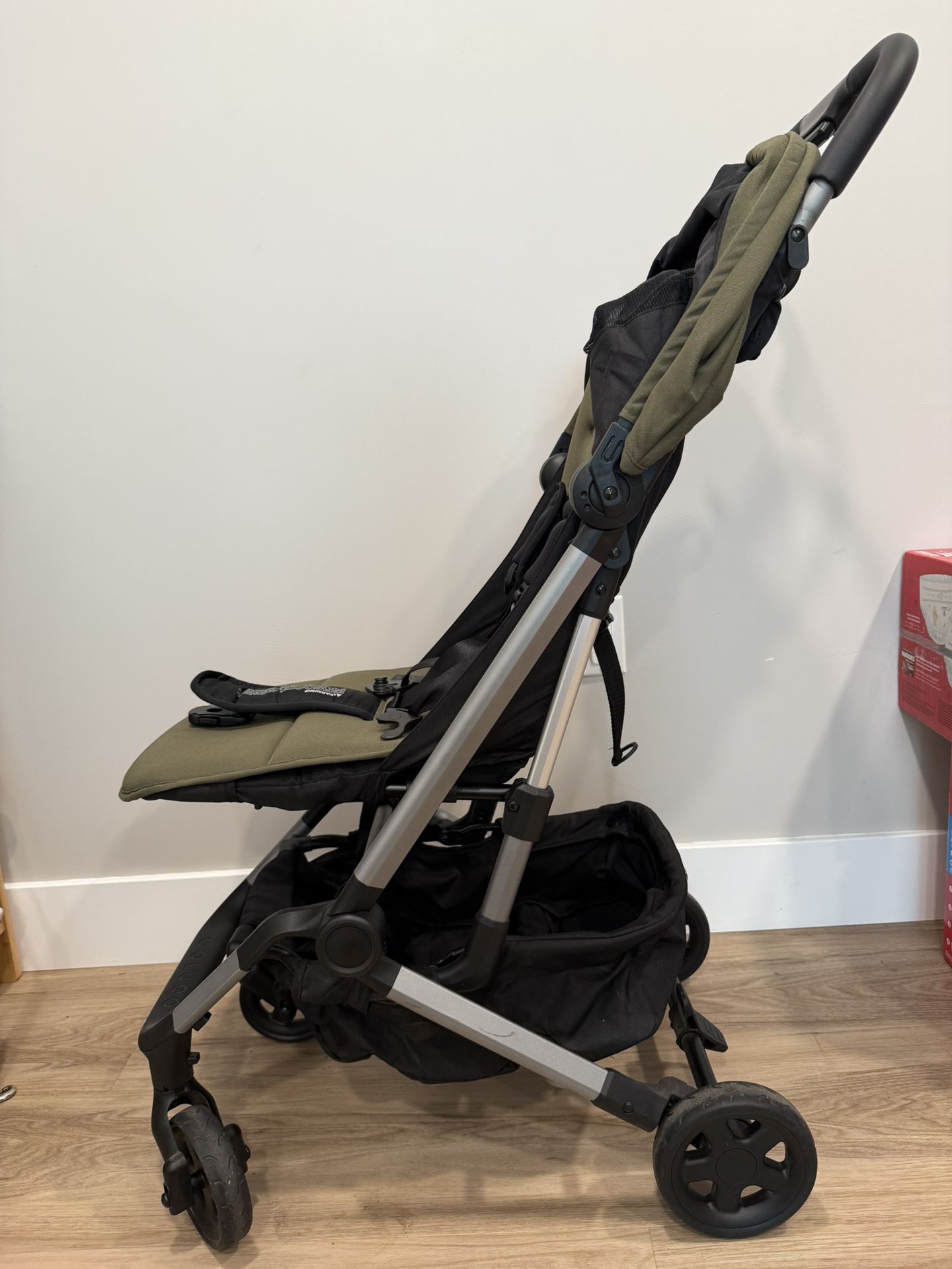 Colugo Compact Stroller