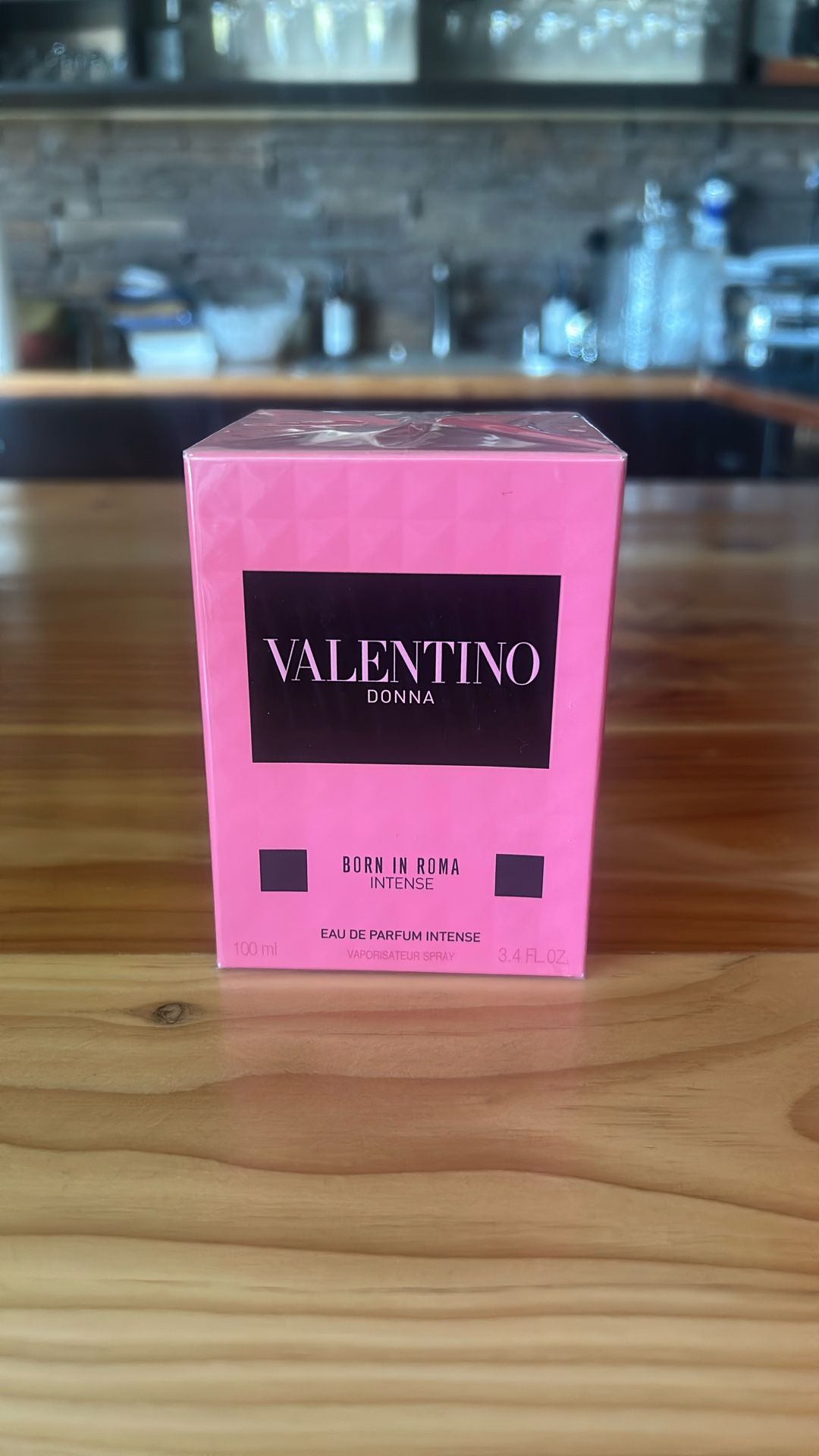 Valentino Donna, Born In Roma Intense
