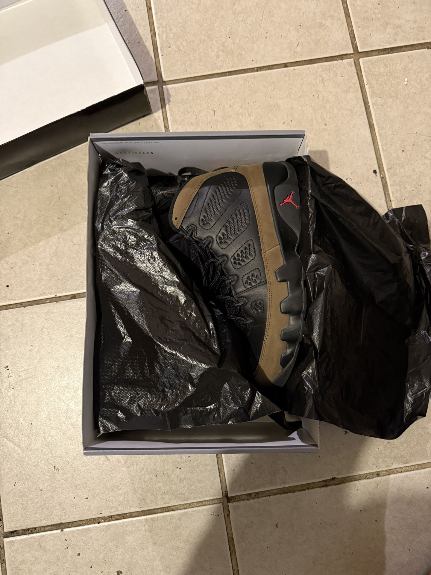 Jordan 9 “Olive” Size 10