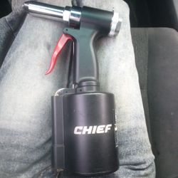 Chief Professional 1/4" Air Hydraulic Riveter BRAND NEW