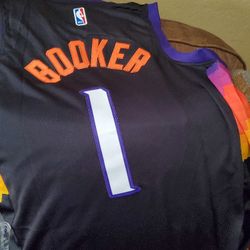 SUNS JERSEY AND SHIRT